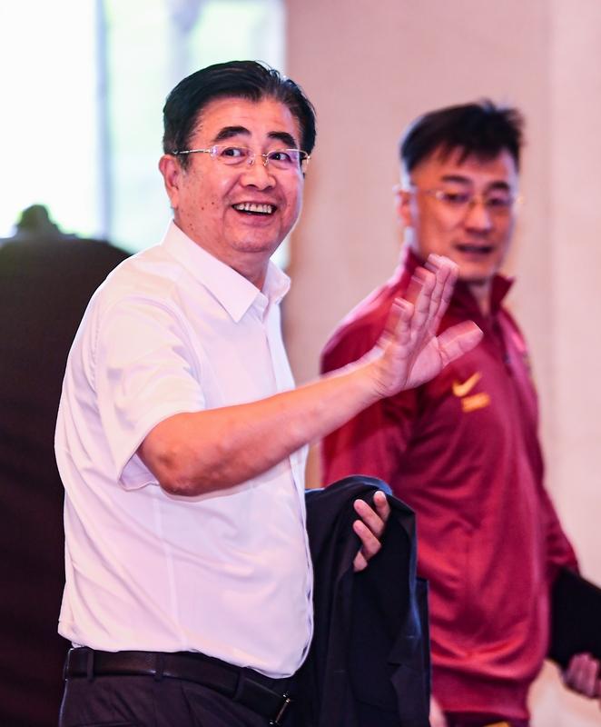 宋凯：中国人民热爱皇马和巴萨；教练们正在拉玛西亚参与合作宋凯：中国人民热爱皇马和