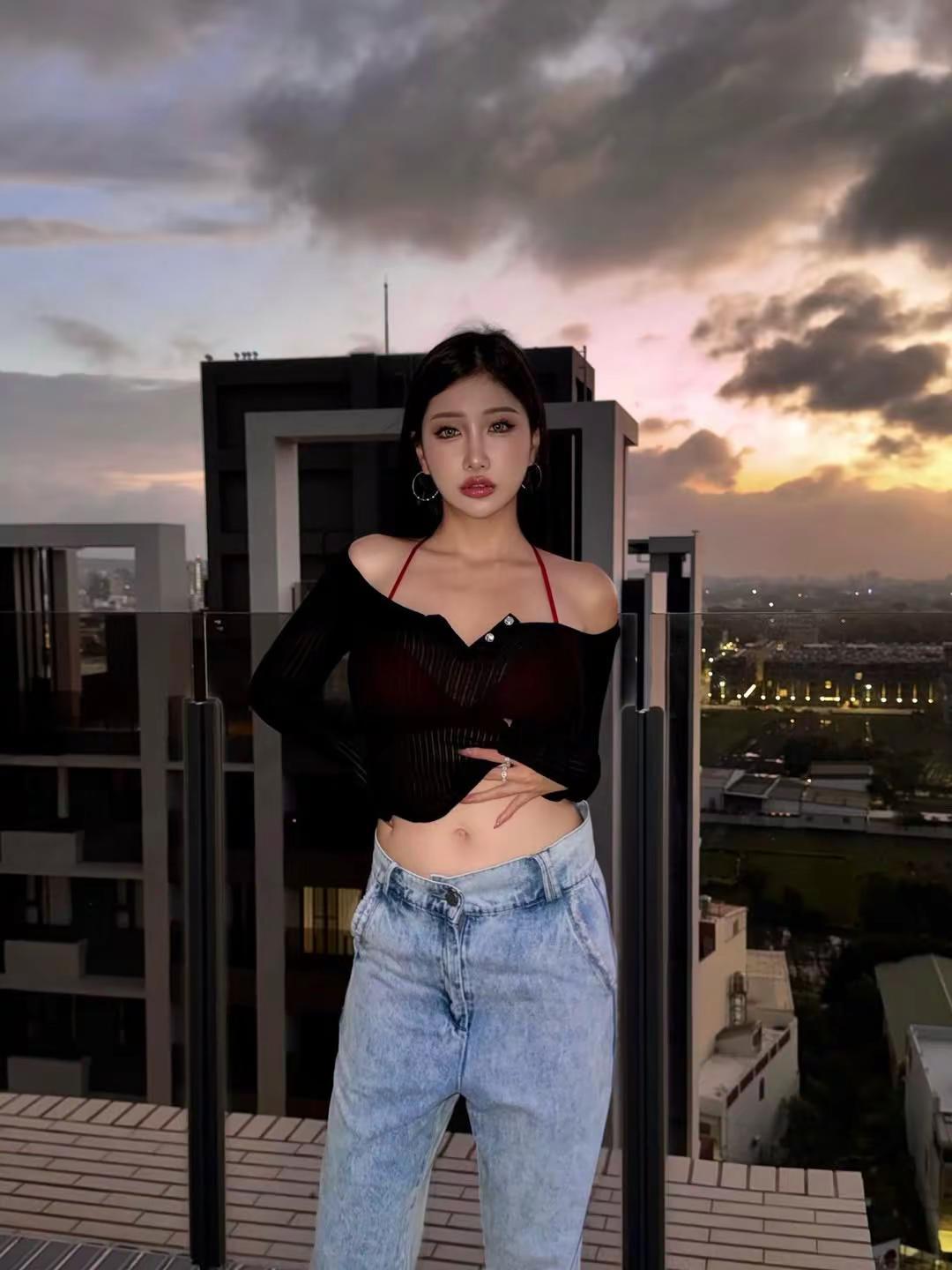 隔屏撩你 小腰精 性感小野猫 御姐风