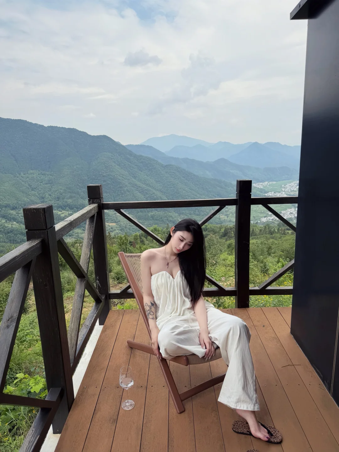 住进了婺源江岭山水画廊