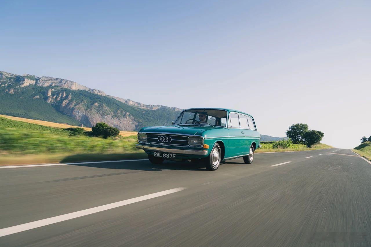 1968 Audi 80 Variant - UK version 奥迪的第一台