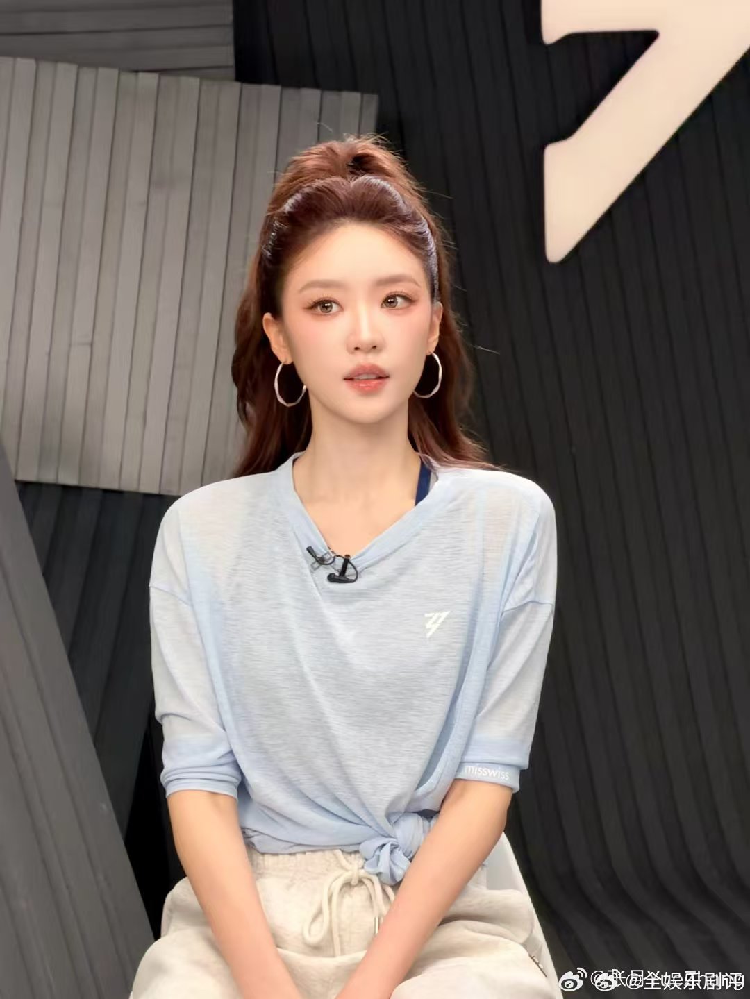 张月组浪姐直播三天一起凑热闹乘风2026抓耳旋律让人过目不忘，歌词片段不断在脑中