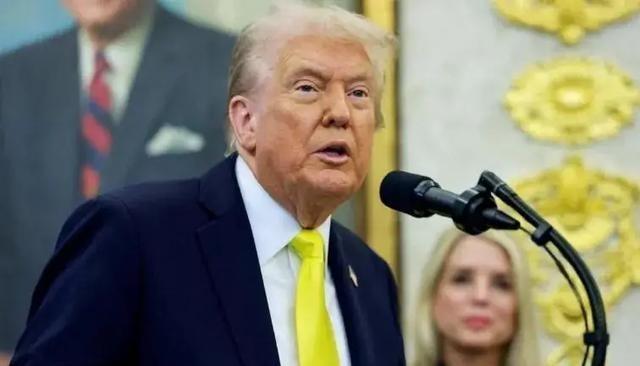 美债可怕吗？美国政府怕什么？美国怕的不是中国持有多少美债？美国政府怕的是美国人持