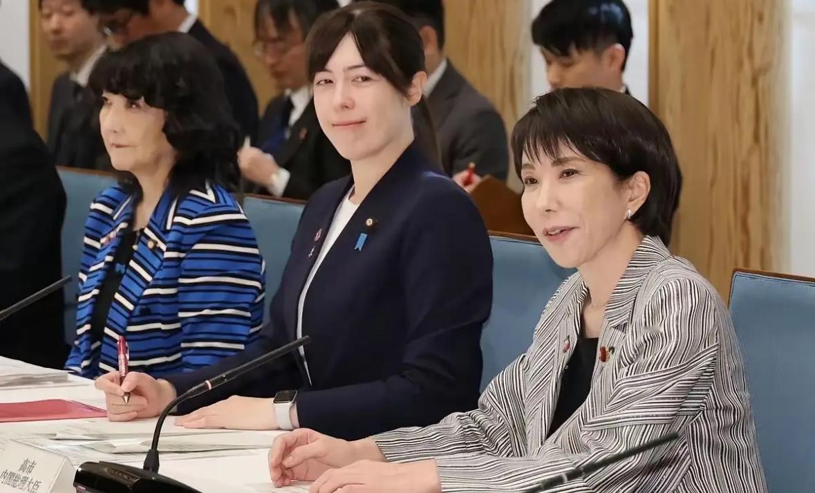 距离台岛110公里！一日本舰进入台湾海峡，下1秒，直接被解放军处置了

果不其然