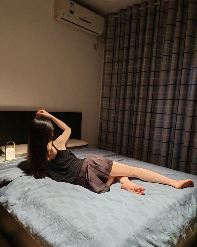 玫瑰的故事告诉我们：你可以图一个男人帅 可以图一个男人有钱 但是千万不要图他对你