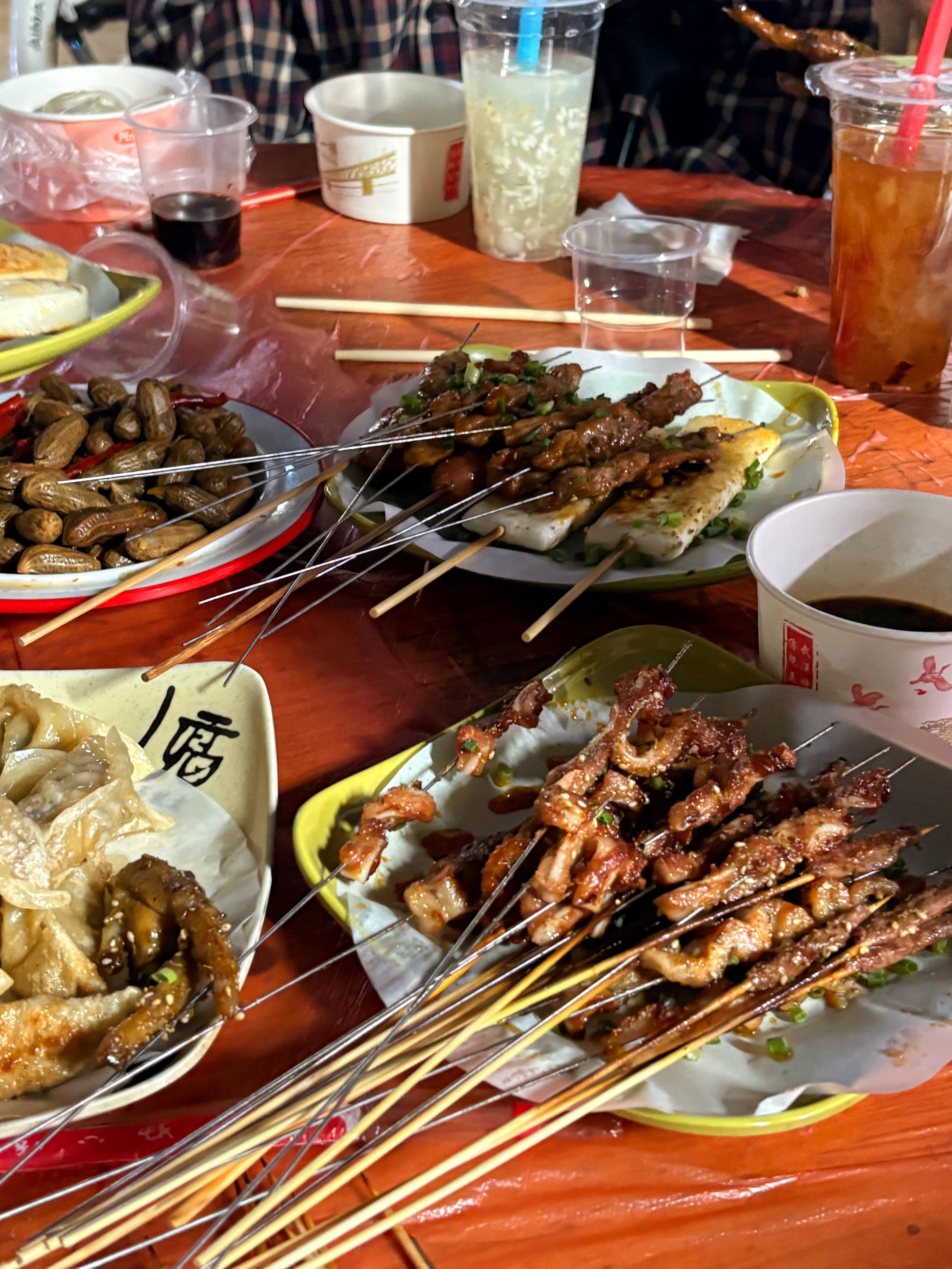 📍重庆烧烤时隔好久来吃烧烤了狂吃 吃了好多 累到我了[泪奔]怡崽美食我的美食日