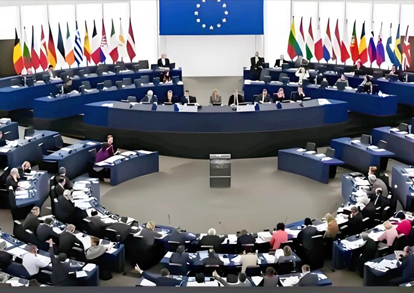 欧盟这次真是坑了自己，居然决定2027年起，彻底不让俄罗斯的天然气进欧洲了，说白