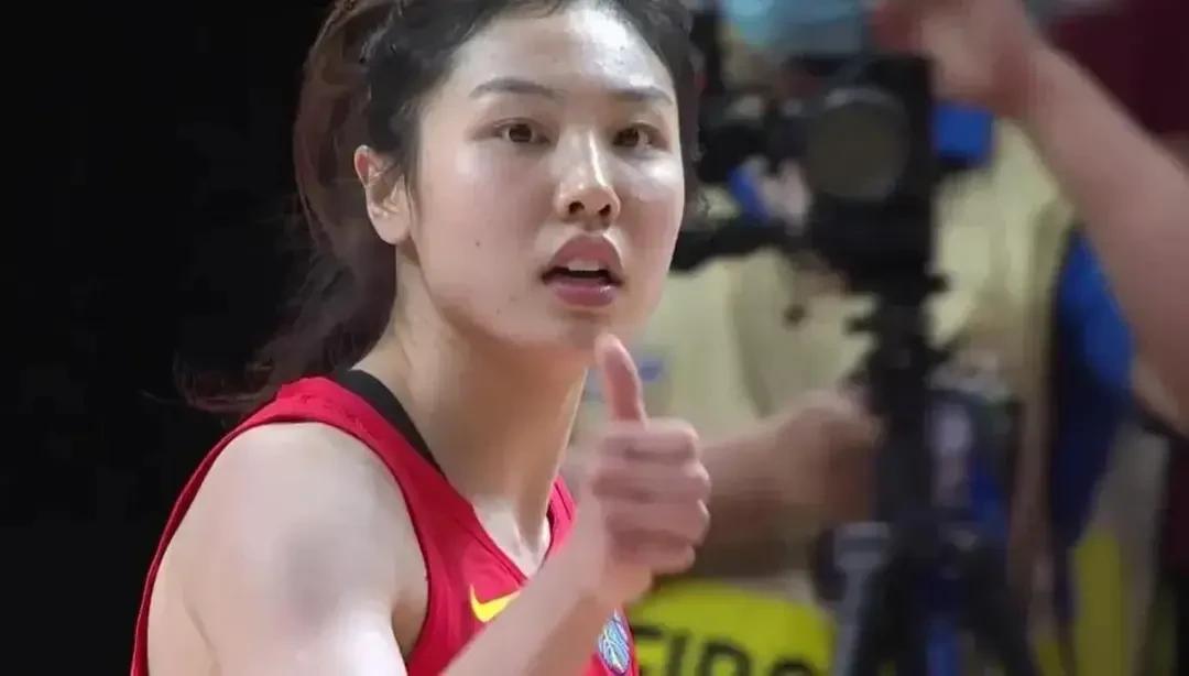 山西女篮和四川女篮半决赛，两队客场毫无悬念取胜，会师总决赛，也算是众望所归。
山