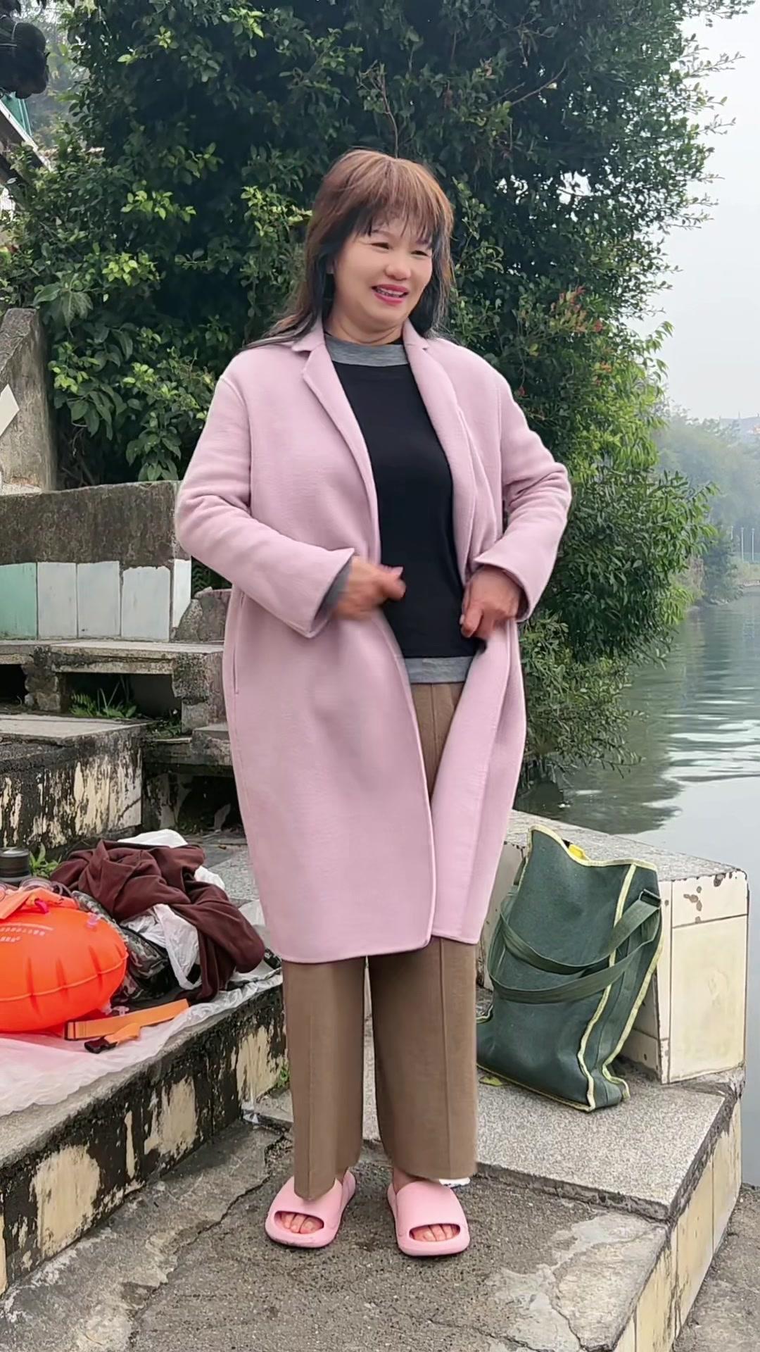 🌊柳江晨雾里游泳是什么神仙体验？ 水温刚好不刺骨，雾气缭绕像在仙境...