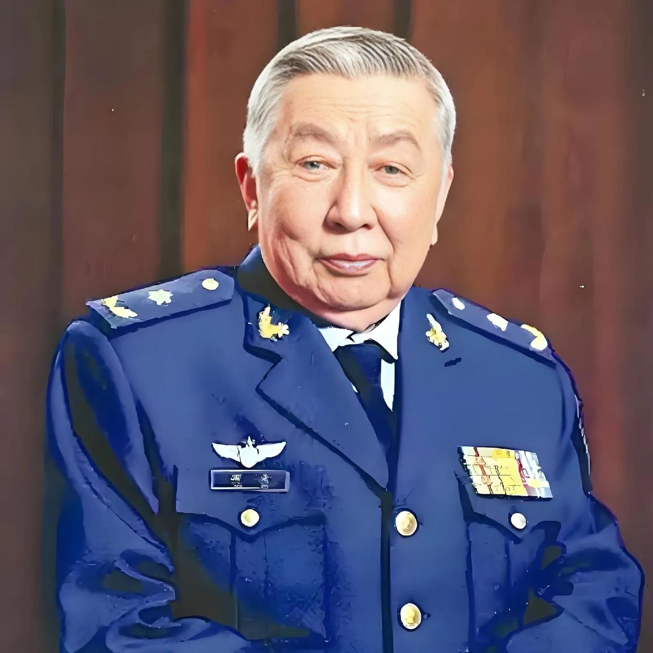 我们都以为那英唱的《雾里看花》是一首爱情歌曲，可是人们不知道，这首歌曲是词作家阎