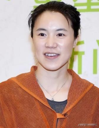 让人唏嘘，王楠如今的处境实在太糟心！大家原本都认可她一心为国乒操劳，谁能料到短短