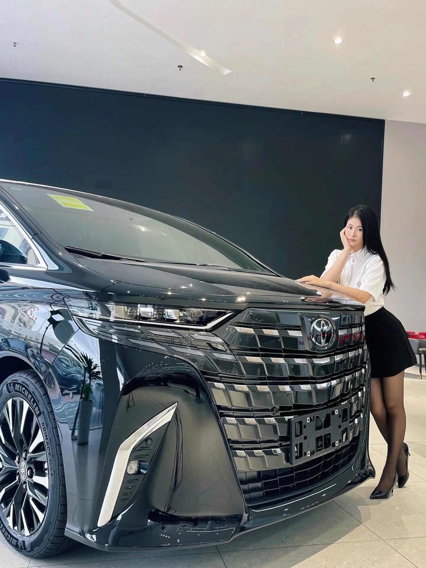 100多万的保姆车 