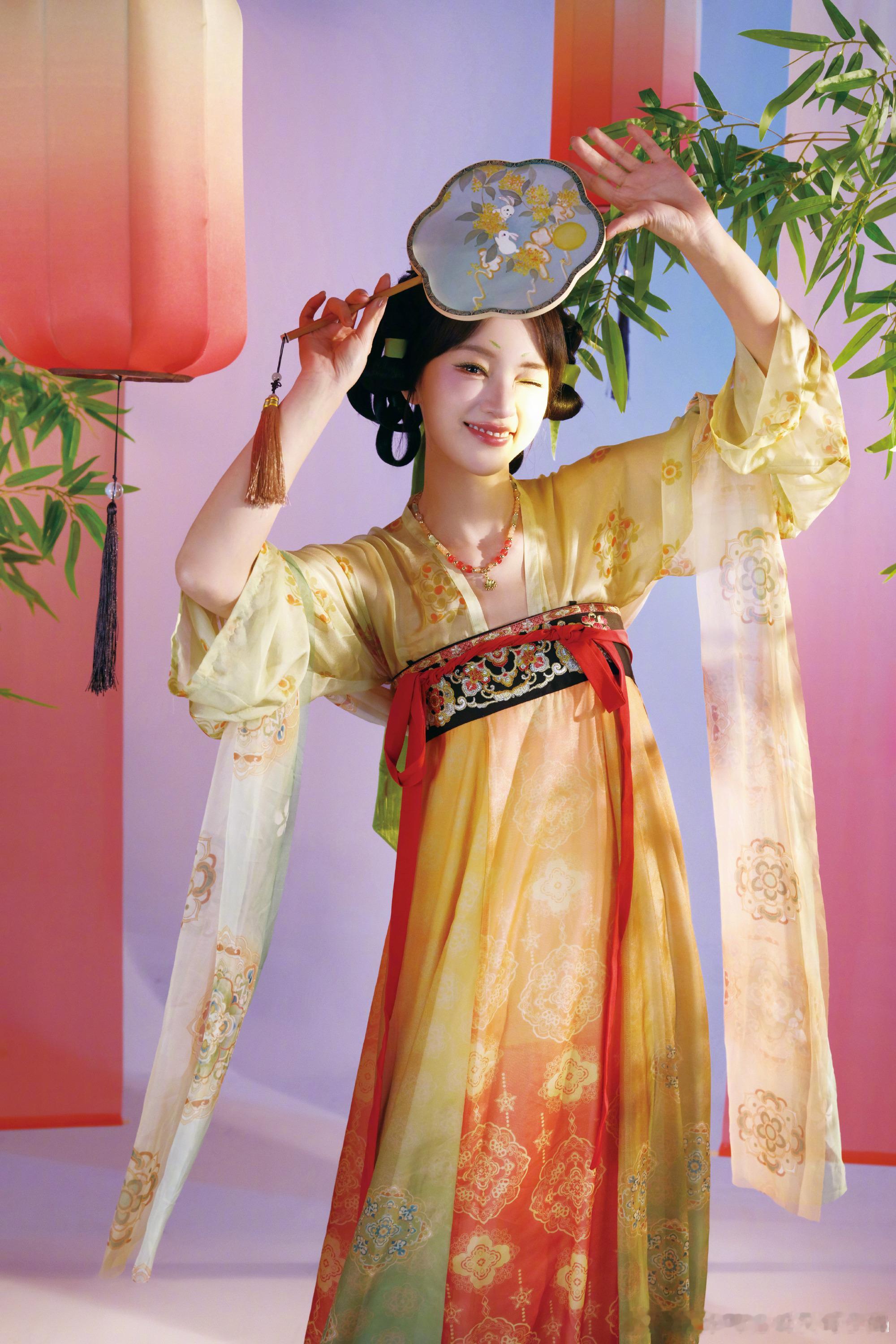 黄灿灿快顶着这妆造去演个公主黄灿灿这妆造好适合演公主很难把眼前这个灵动甜美的公主