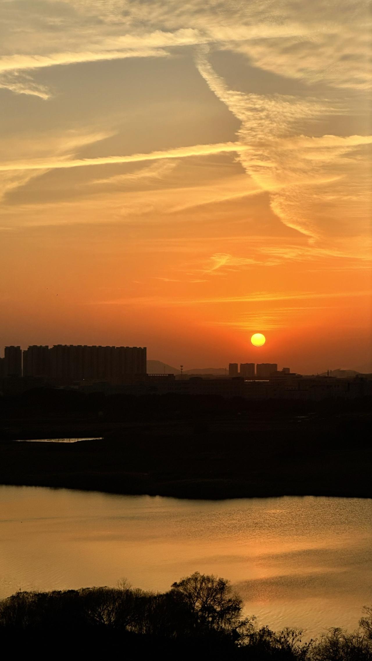 倘若时间只是人为的停顿