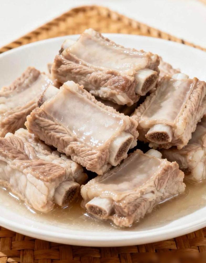 血糖高的人

最害怕的4种食物

第一种：排骨

说真的以前我总觉得排骨是荤菜，