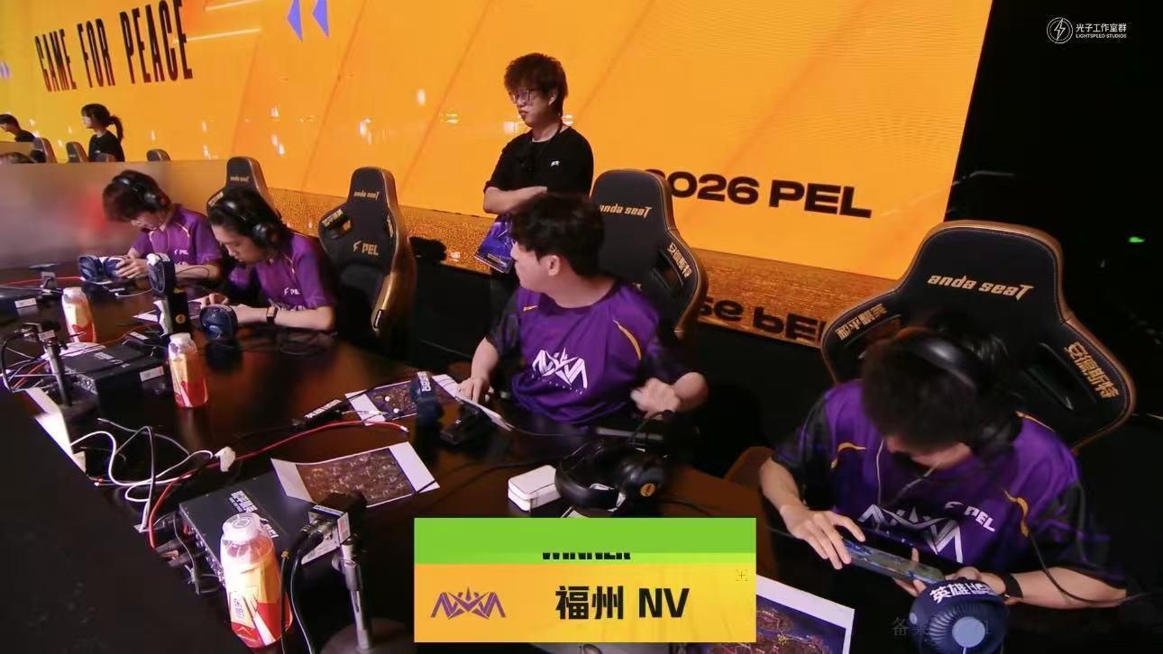 NV周决吃鸡PEL第七周周决 恭喜NV在第七周周决吃下一鸡，来到积分榜前列！全程
