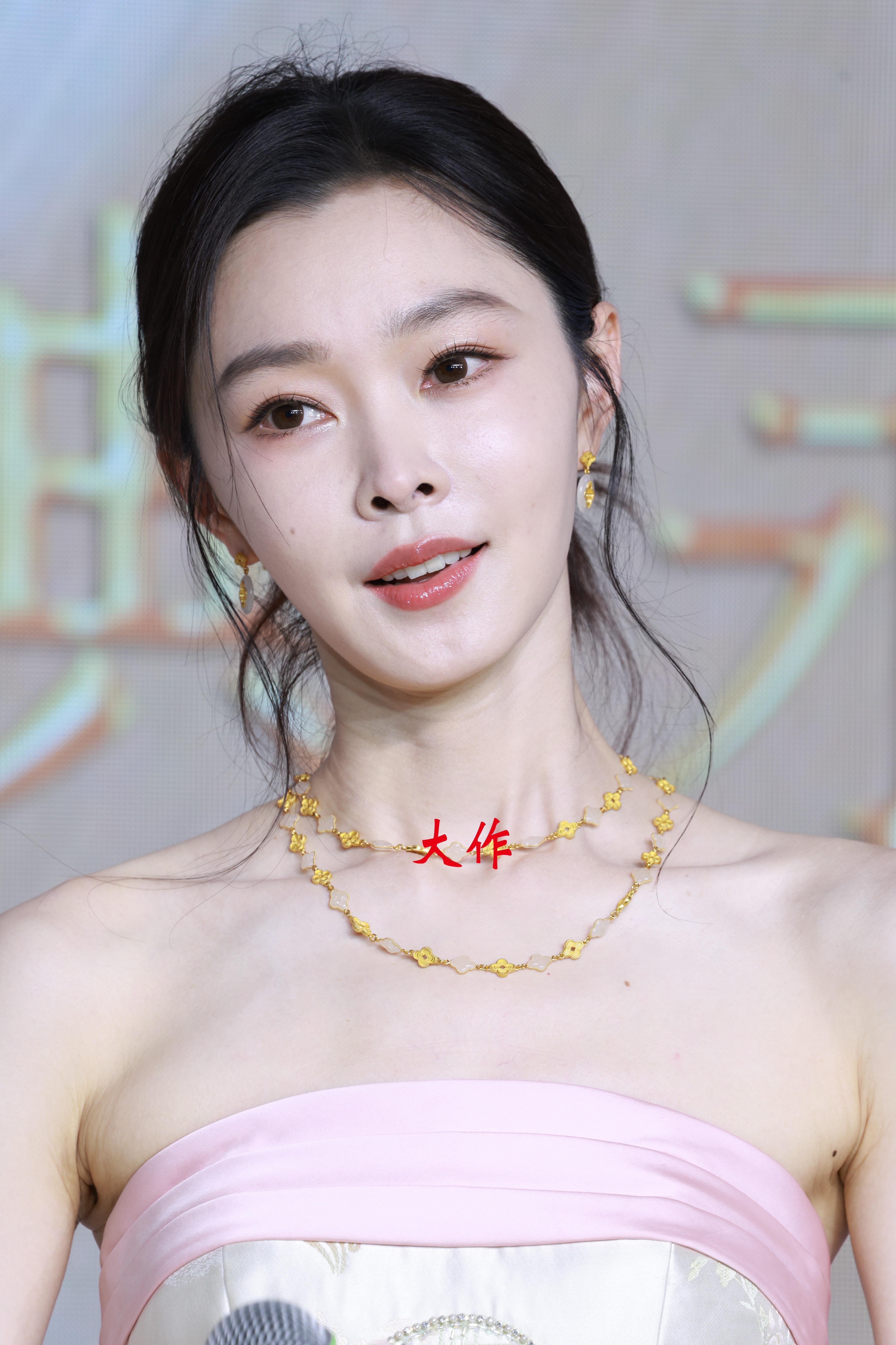 宋轶怼脸生图，这颜值也太权威了吧！ 