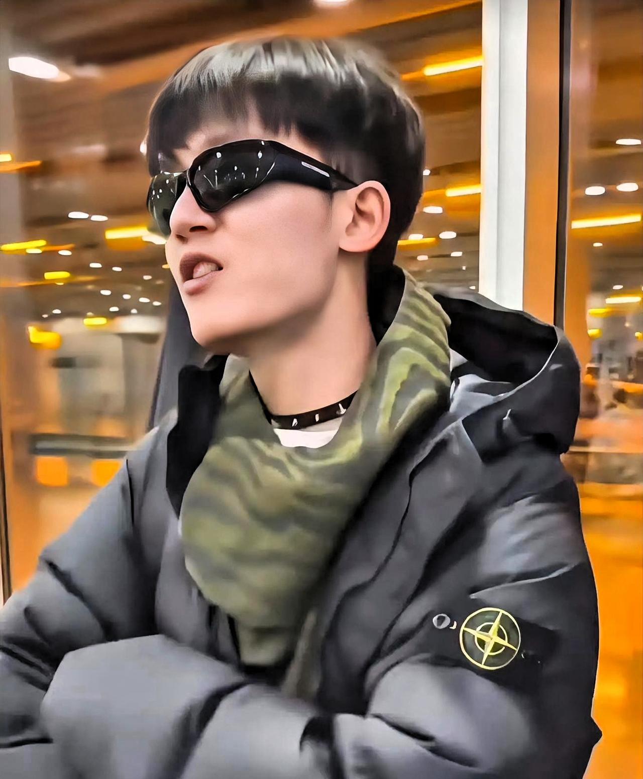 李明德被判六个月那天，马天宇在综艺里说了一句话：不可以睁着眼说瞎话。

我看了这