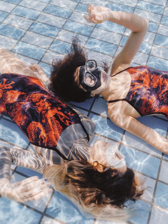 在水里生长的夏天