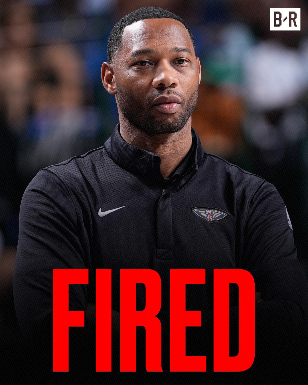 鹈鹕队这种情况，恐怕换哪个教练都没用。
鹈鹕官方宣布，球队解雇了主帅威利-格林。