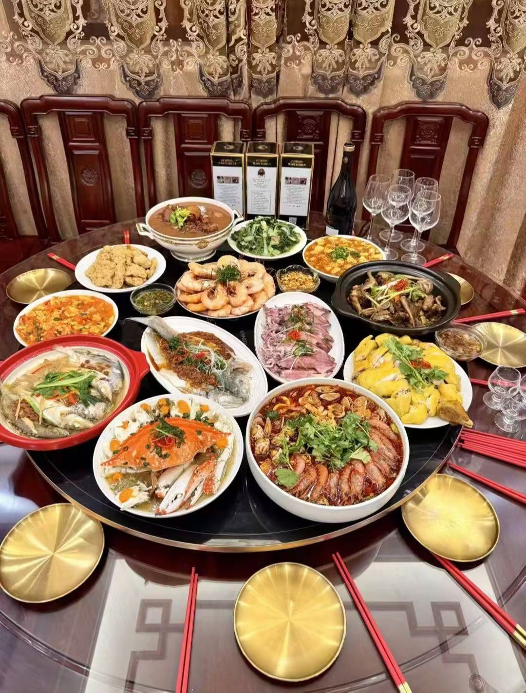 祝各位除夕快乐，日日红，周周红，月月红，年年红年味最浓的地方[福]是家里冒着热气