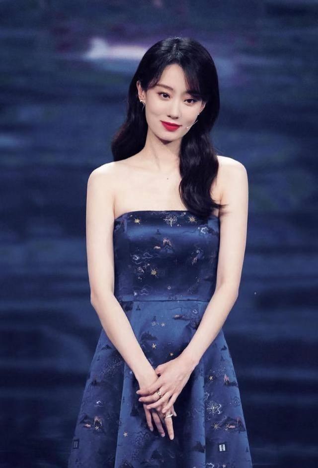 张小斐为啥不香了？

说白了就是资源断档了！

想当年《你好，李焕英》爆火，她凭