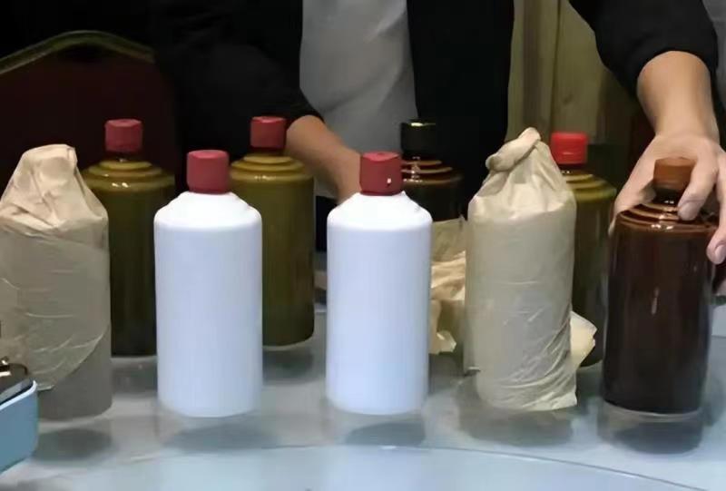 被央视列入“黑名单”3类白酒，价格再便宜也别喝了
 
中国酒文化博大精深，酿造技