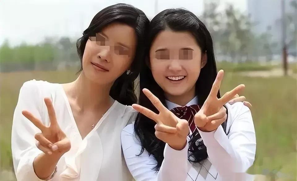 过去，刘阿姨一直向往着幸福的婚姻生活。然而，残酷的现实将她引向了一片荆棘丛生的泥