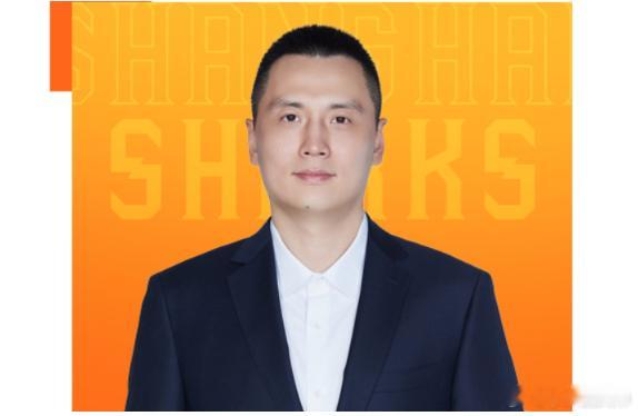 上海男篮主帅：崔晓龙因拉伤缺席今晚比赛，张镇麟还需要磨合12月14日讯 CBA常