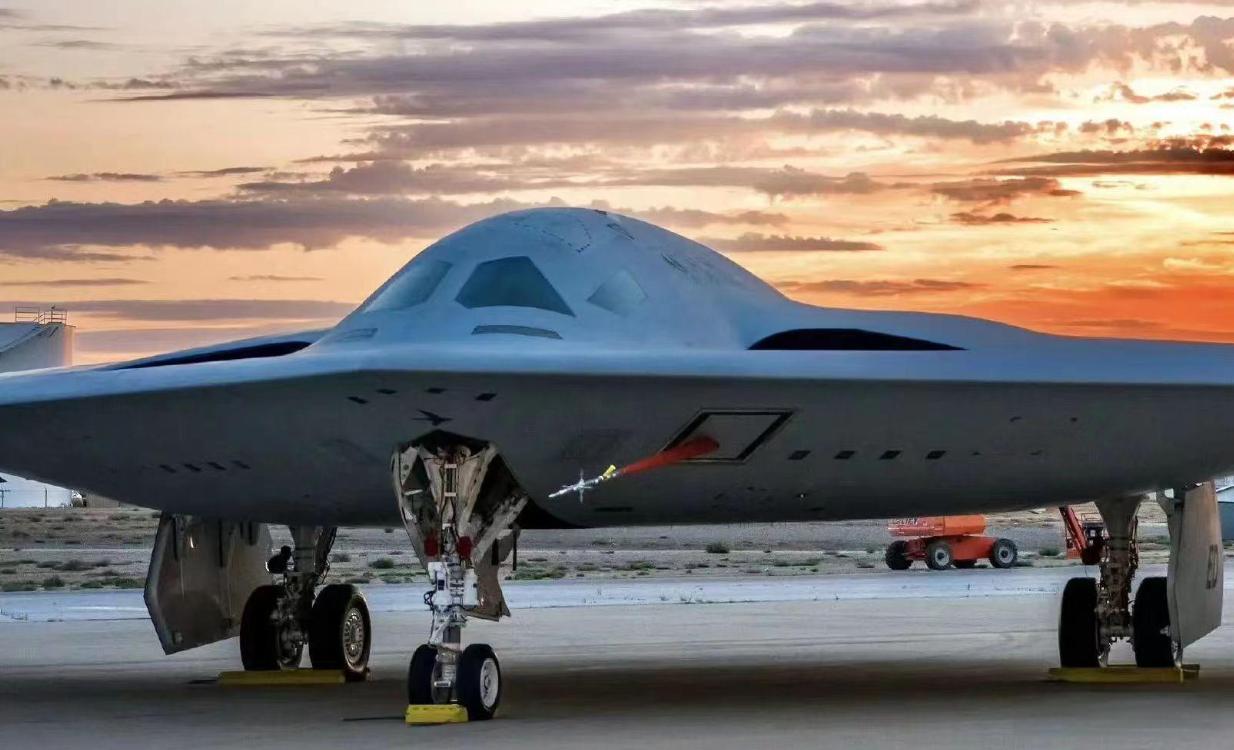 美国B-21轰炸机成本激增

  前段时间，美国B-21轰炸机制造商诺格公司在三