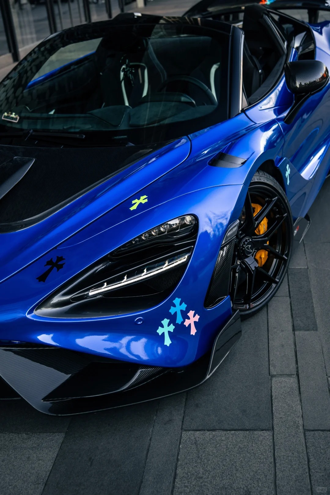 迈凯轮765LT spider，这个贴纸点睛之笔绝美车片