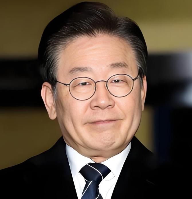 尹锡悦无罪释放，朴槿惠复出站台，李在明真要翻车了？
 
距离6月3日韩国地方选举