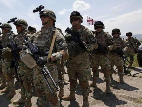 美国已经发现了，只要不惹我们，世界上其他国家随便欺负，可是，老美的武器现在这么贵