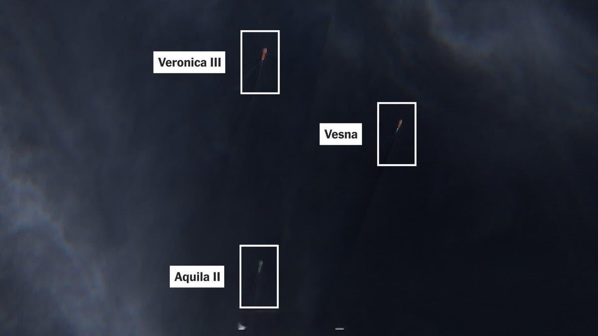 几艘被美国政府制裁的油轮试图结伴突破美军对委内瑞拉海域的非法封锁。 