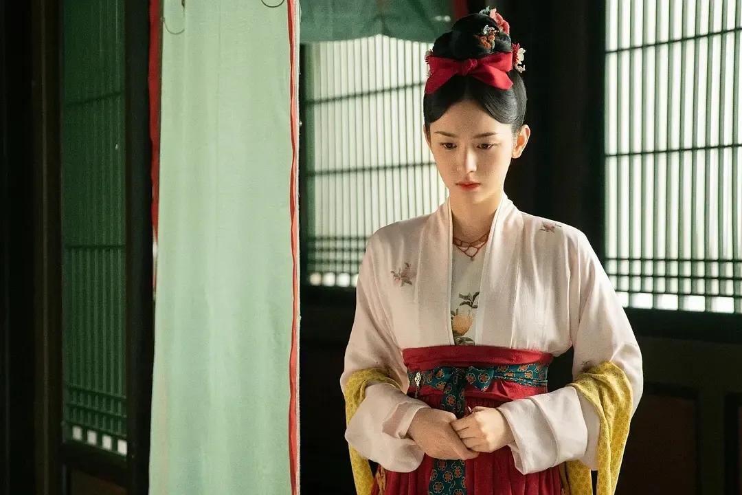 李冰冰力捧的周也、张慧雯、古力娜扎，谁能飞升成顶流？
周也在古装剧《为有暗香来》