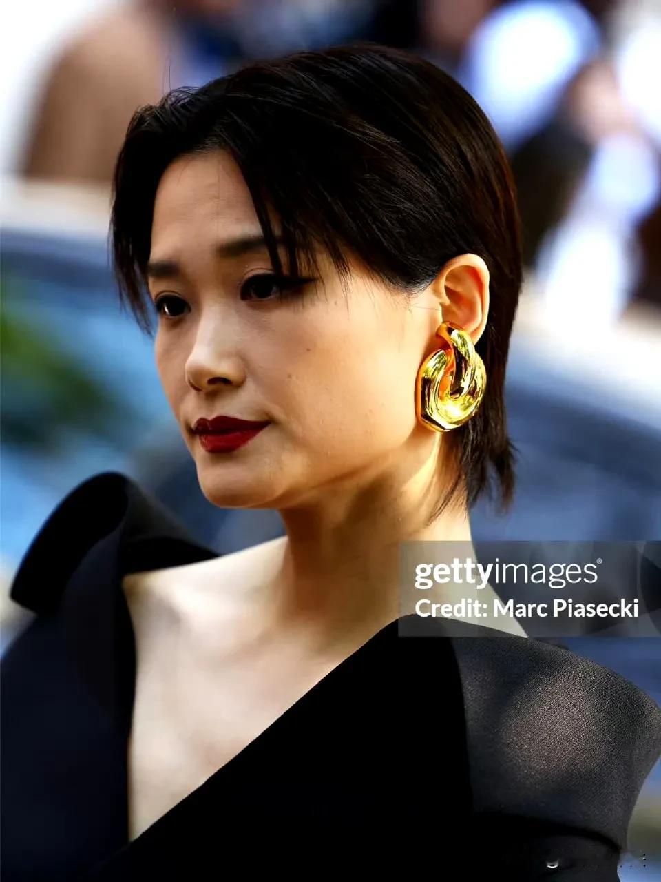 现在的李宇春
现在的周笔畅
现在的张靓颖

2005年已经过去19年了，现在的超