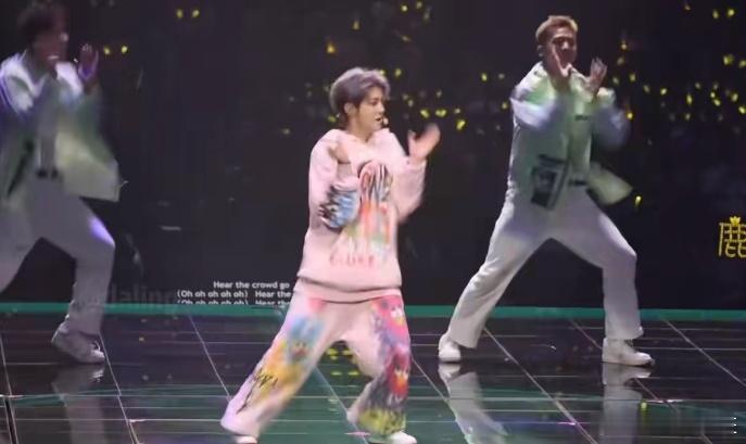 鹿晗凭什么是顶流？当年演唱会还能被抄袭，归来仍是顶流 ​​​