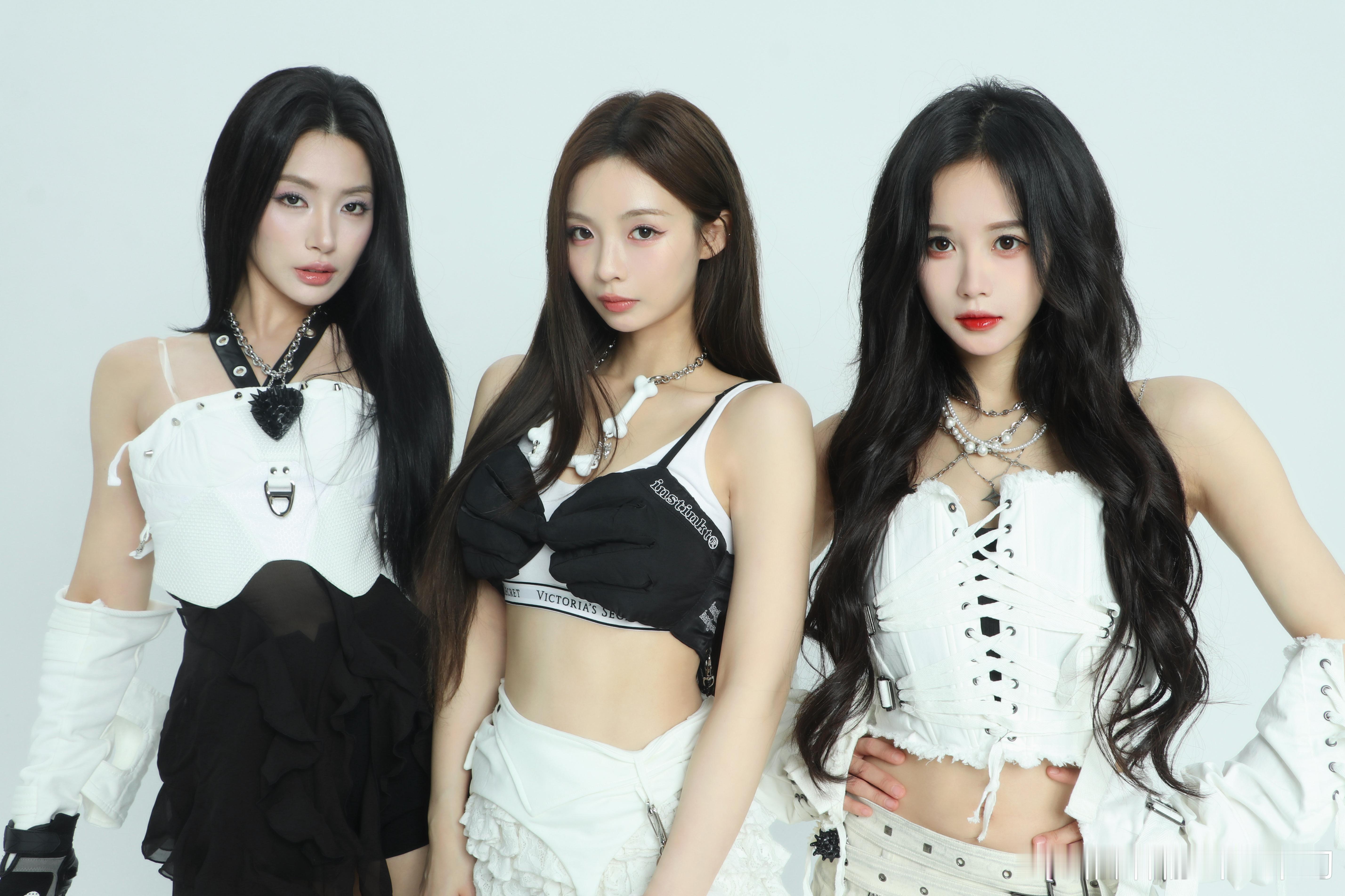 戴萌段艺璇许杨玉琢新组合以组合Triple Angel再出发推出组合先行曲《Me