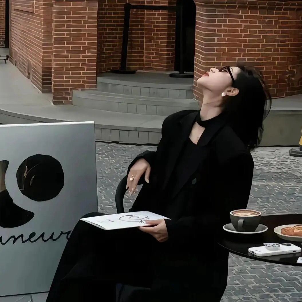 你聊的那货我看了 你是不是实在没招了 还是真饿了 