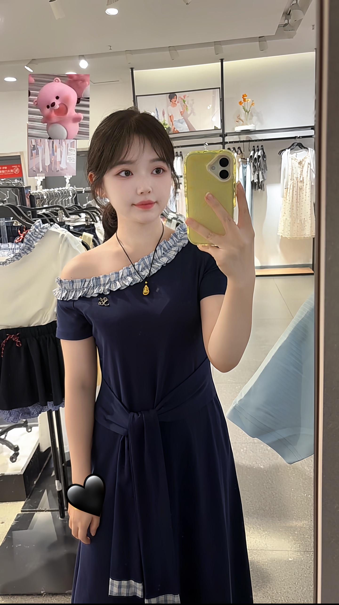 当然要尝试不同风格啦，又不是永远年轻