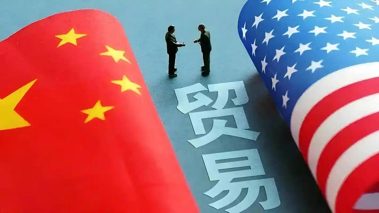 眼下，全世界都在看中美谁先撑不住。现在是中国有货卖不出，急着赚钱，美国是有钱买不