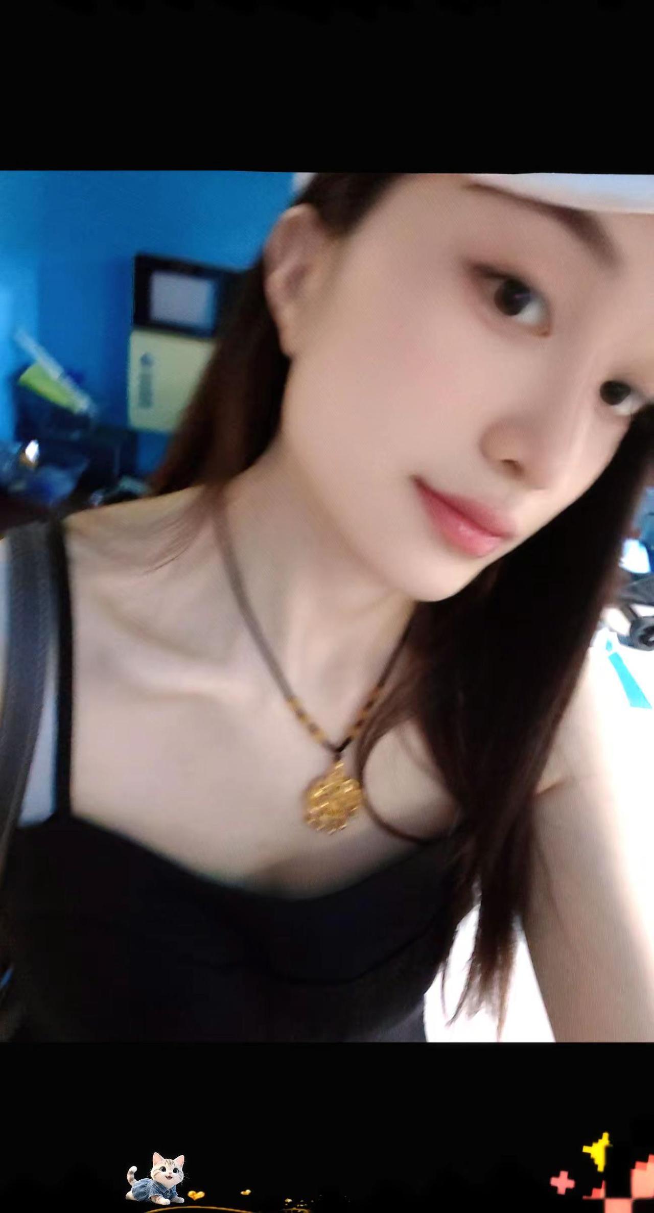 出去做新美甲啦！