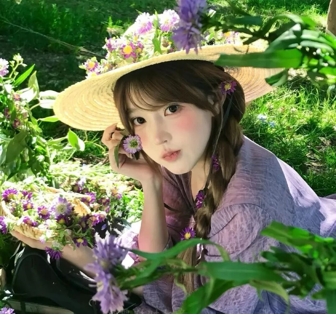 𝗪𝗲𝗖𝗵𝗮𝘁  | 氛围感女生头像 | 小众女生头像｜女生头像｜氛围