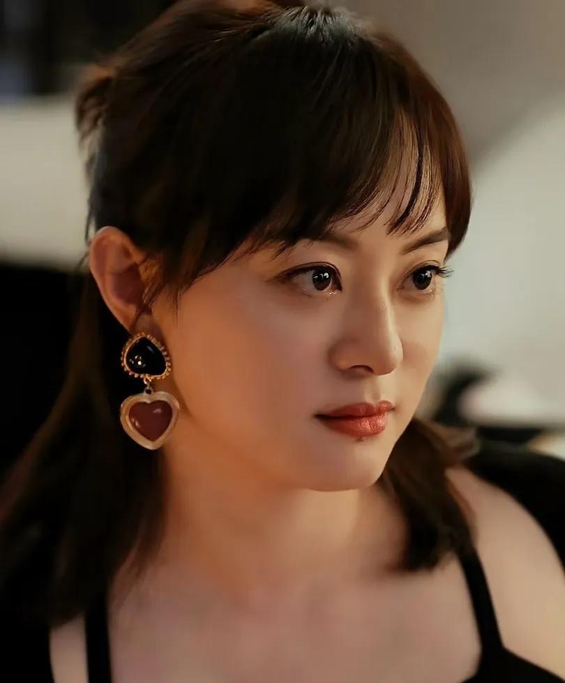 内耗是最没意义的事情，解决不了任何问题，还给自己增加精神负担。最近在看孙俪主演的