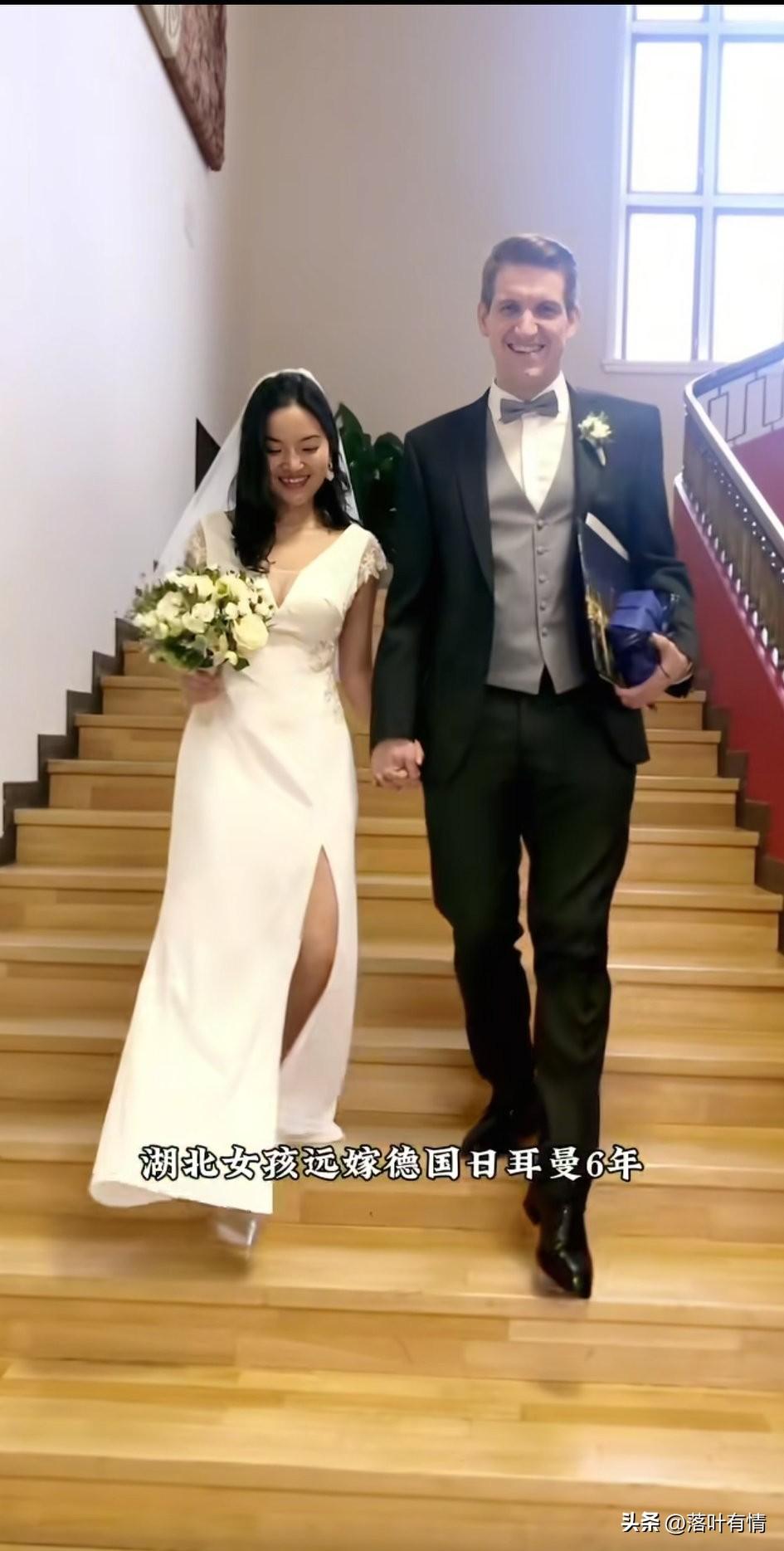 刷到一个网络博主，
叫做皮皮妈，
她是个安徽女孩，
远嫁德国6年，
为德国老公生