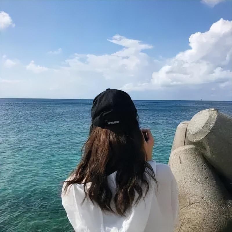 再好的情侣，

也需要各自的私人空间。

不用时时刻刻黏在一起，

不用秒回每一