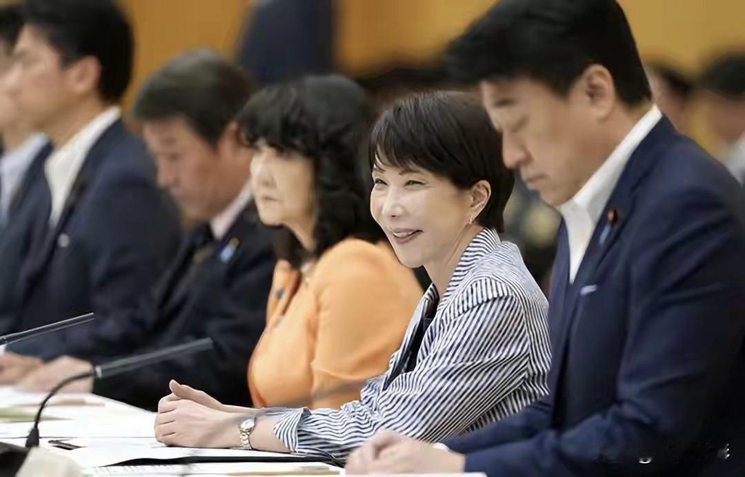中国对日反制只是为了展示能力？纽约时报这篇文章，说白了就是故意装瞎。
 
整件事