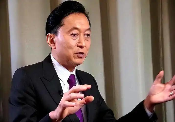 鸠山由纪夫 “联中抗美” 的清醒表态，精准照出了当前日本外交深度撕裂的现状，极右