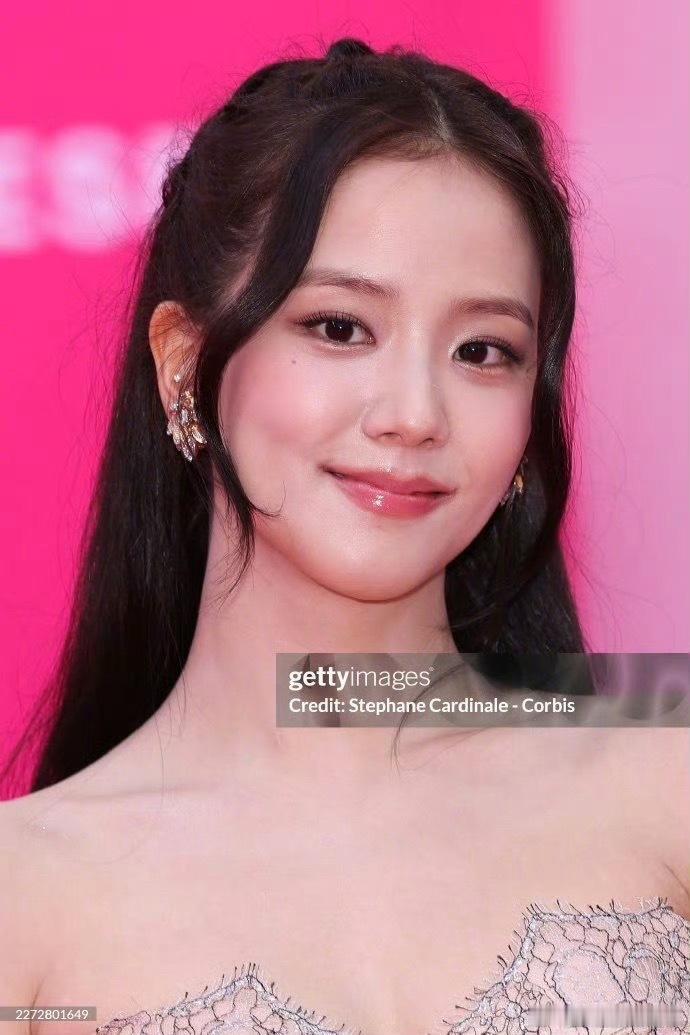 jennie金智秀G社生图jennie金智秀稳稳地扛住了G社的镜头！jennie