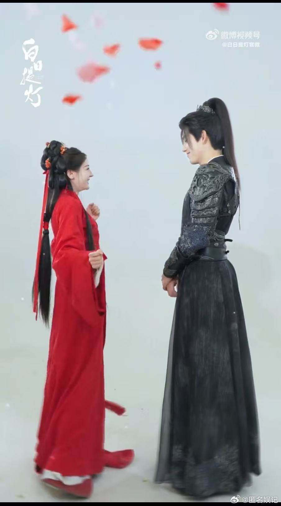 迪丽热巴陈飞宇憋笑挑战你好星期六迪丽热巴跳舞又美又有氛围感，陈飞宇憋笑失败，表情