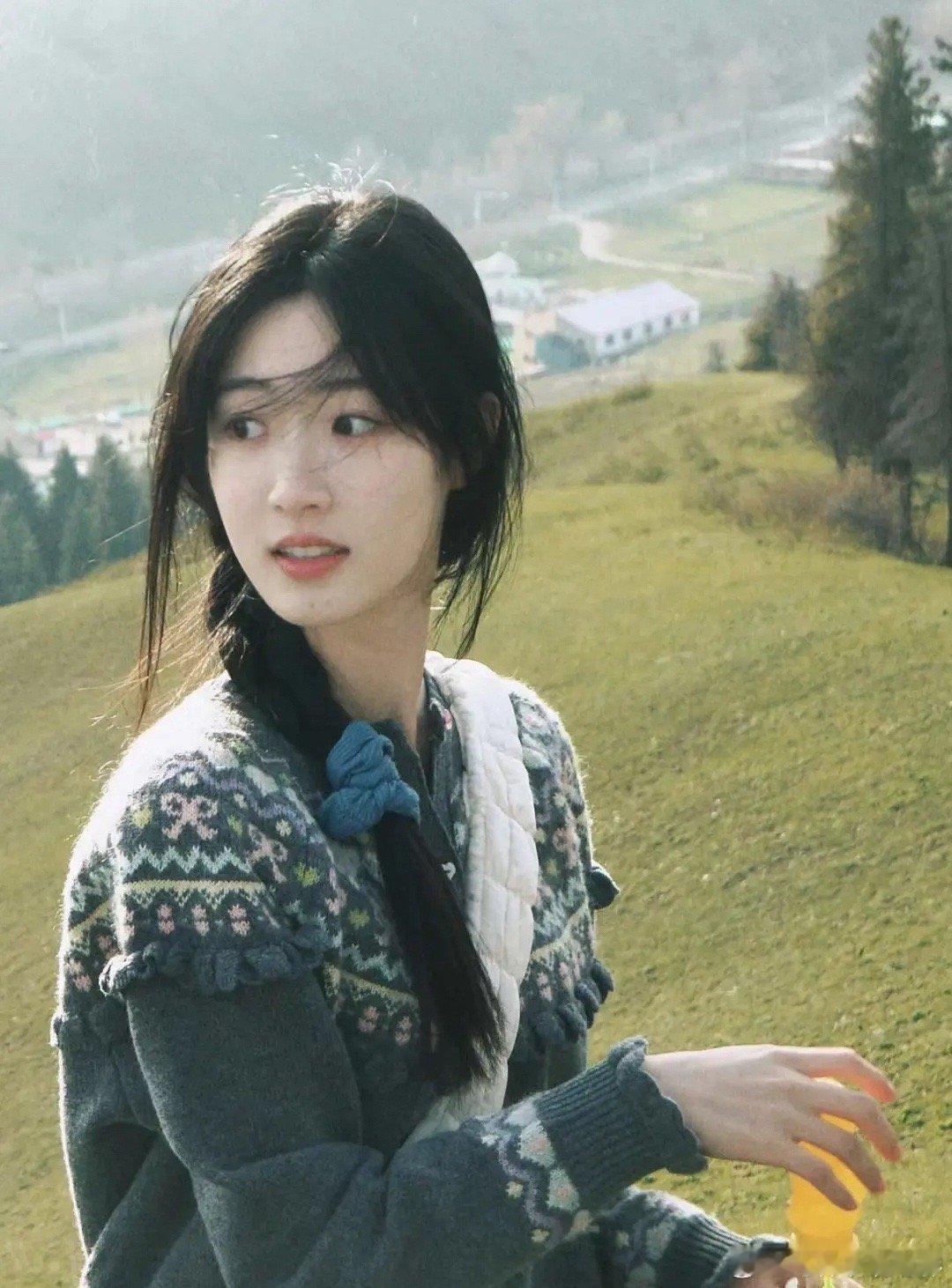 这款是高配版卢昱晓吧，感觉气质也不错 ​​​